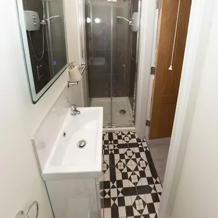 Apartment Unit 3 Modern Self Contained Cobh