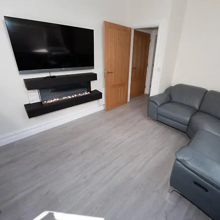 Apartment Unit 3 Modern Self Contained