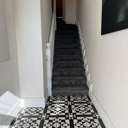 Unit 3 Modern Self Contained Lejlighed Cobh