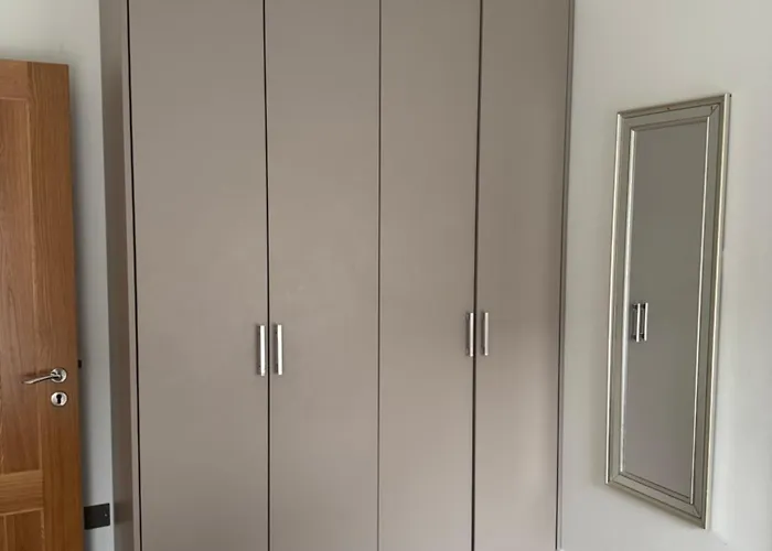 Unit 3 Modern Self Contained 코브