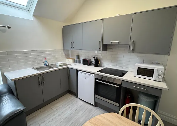 아파트 Unit 3 Modern Self Contained 코브