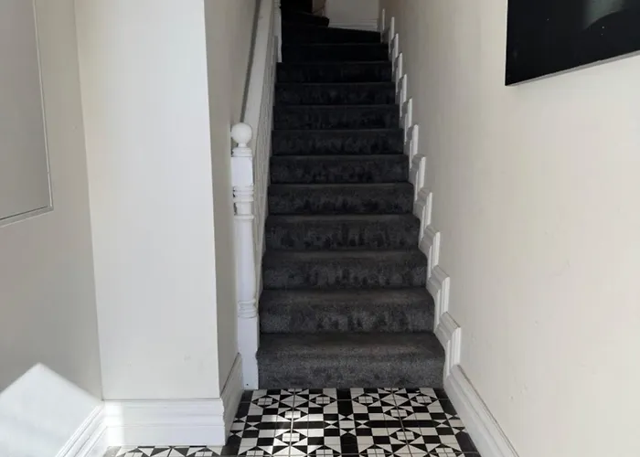 Unit 3 Modern Self Contained Apartment Cobh